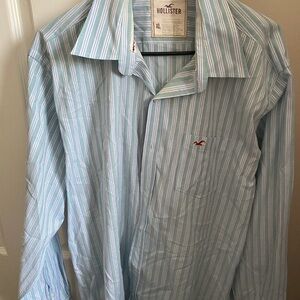 Hollister Men's Light Blue Striped Button Down Shirt
